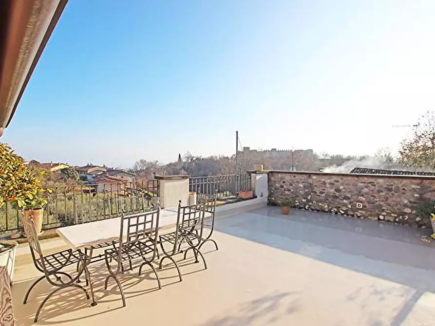 Immagine 1 di Attico in vendita  in via monte a Padenghe Sul Garda