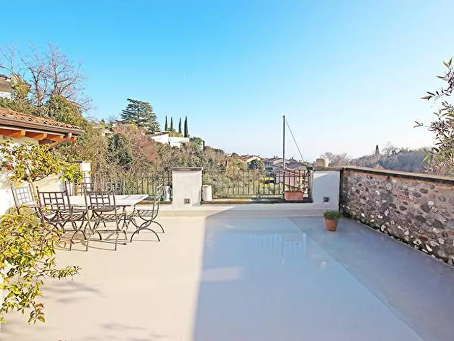 Immagine 2 di Attico in vendita  in via monte a Padenghe Sul Garda