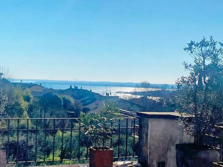 Immagine 9 di Attico in vendita  in via monte a Padenghe Sul Garda