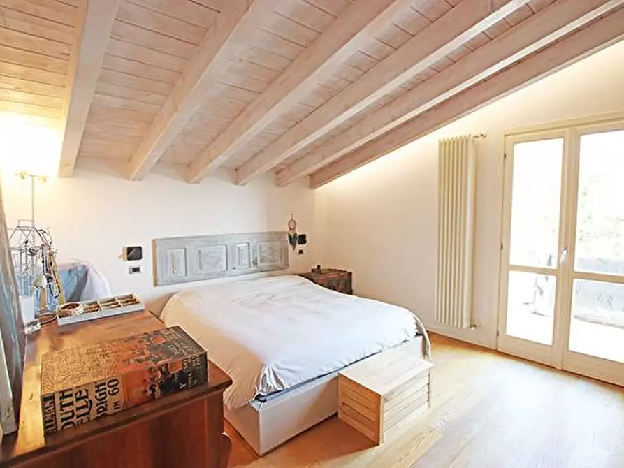 Immagine 22 di Attico in vendita  in via monte a Padenghe Sul Garda
