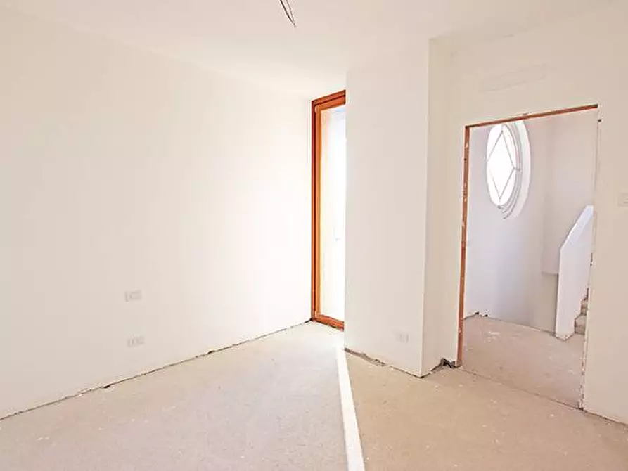 Immagine 35 di Casa indipendente in vendita  in via Marzanica a Bergamo