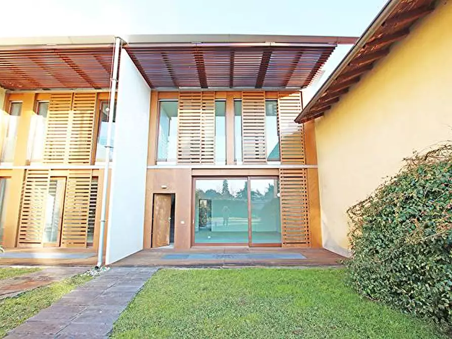 Immagine 4 di Villetta a schiera in vendita  in via Marzanica a Bergamo