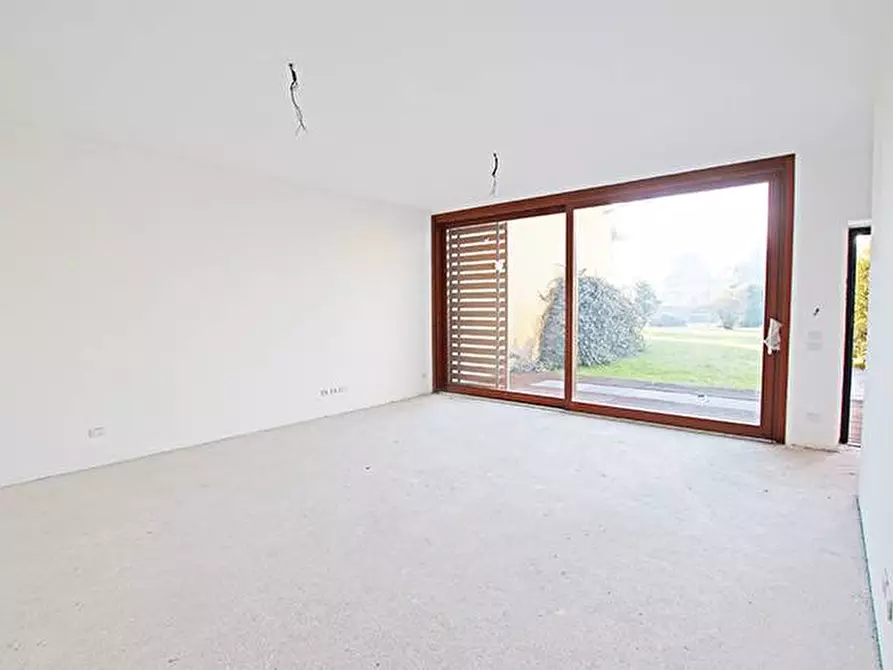 Immagine 12 di Villetta a schiera in vendita  in via Marzanica a Bergamo