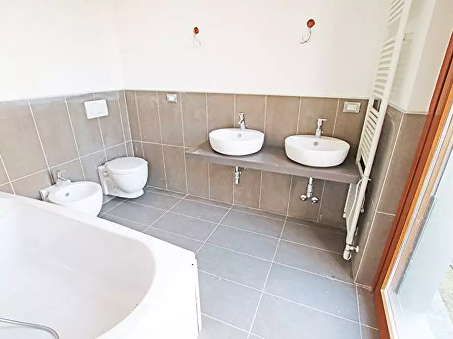 Immagine 18 di Villetta a schiera in vendita  in via Marzanica a Bergamo