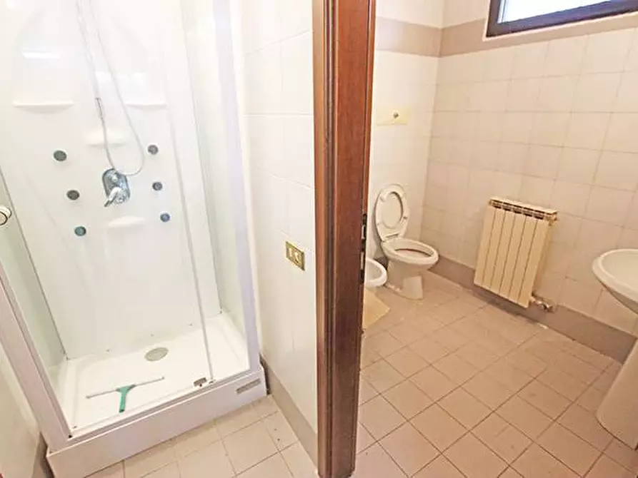 Immagine 7 di Magazzino in vendita  in corso italia 14 a Osio Sotto