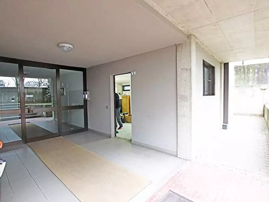 Immagine 8 di Magazzino in vendita  in corso italia 14 a Osio Sotto