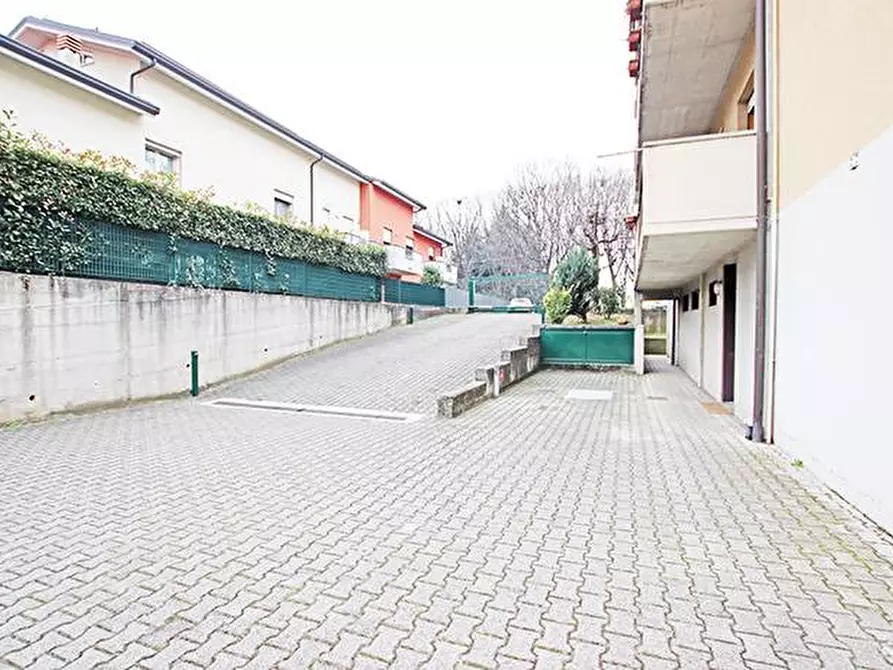 Immagine 12 di Magazzino in vendita  in corso italia 14 a Osio Sotto