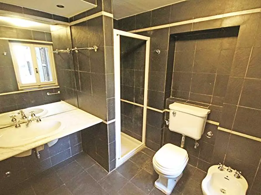 Immagine 14 di Appartamento in affitto  in via rocca a Bergamo