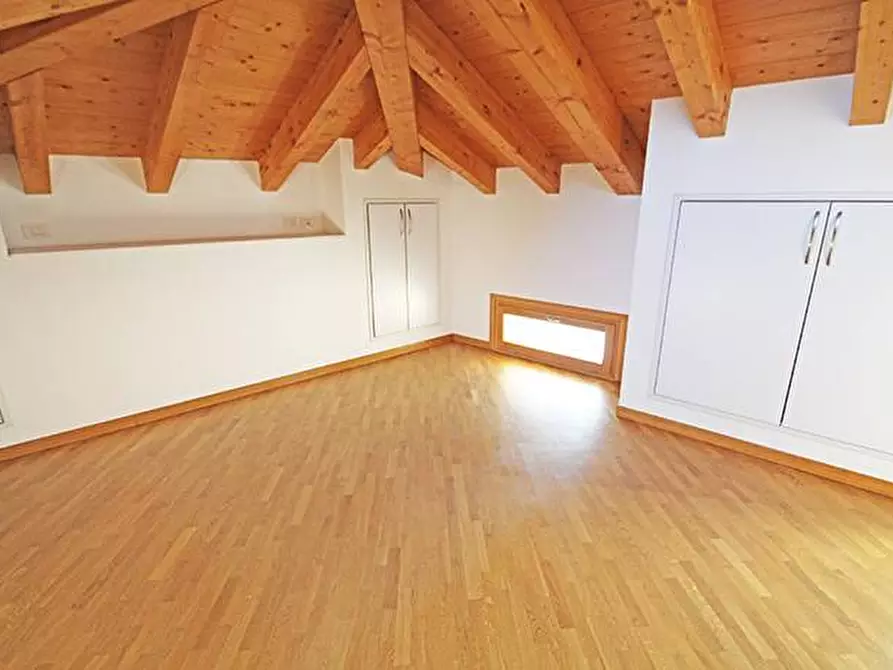 Immagine 8 di Attico in affitto  in via Garibaldi a Bergamo