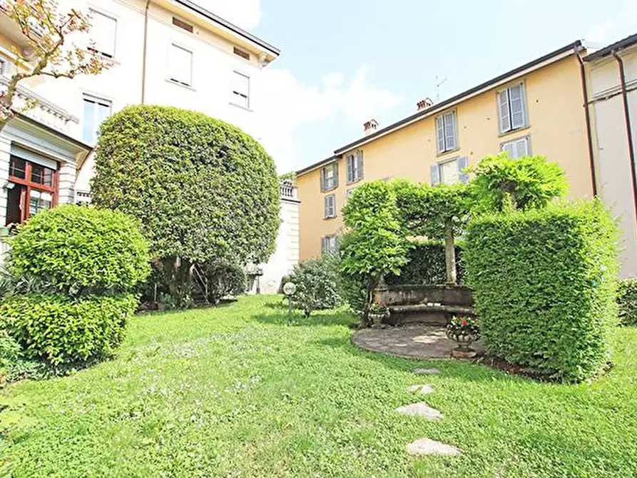 Immagine 17 di Attico in affitto  in via Garibaldi a Bergamo