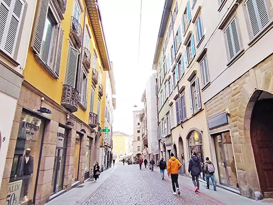 Immagine 3 di Attico in vendita  in via S. Alessandro a Bergamo
