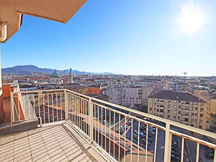 Immagine 20 di Attico in vendita  in via Tiraboschi a Bergamo