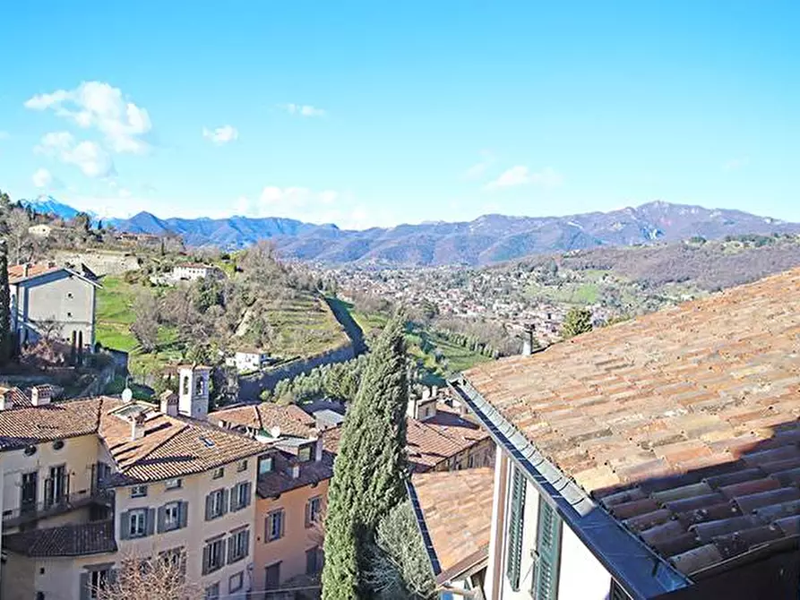 Immagine 5 di Appartamento in vendita  in piazza mercato del fieno a Bergamo
