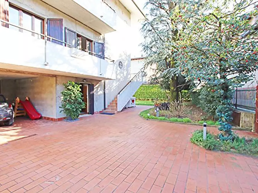 Immagine 6 di Villa in vendita  in via Santo Jesus 7 a Curno