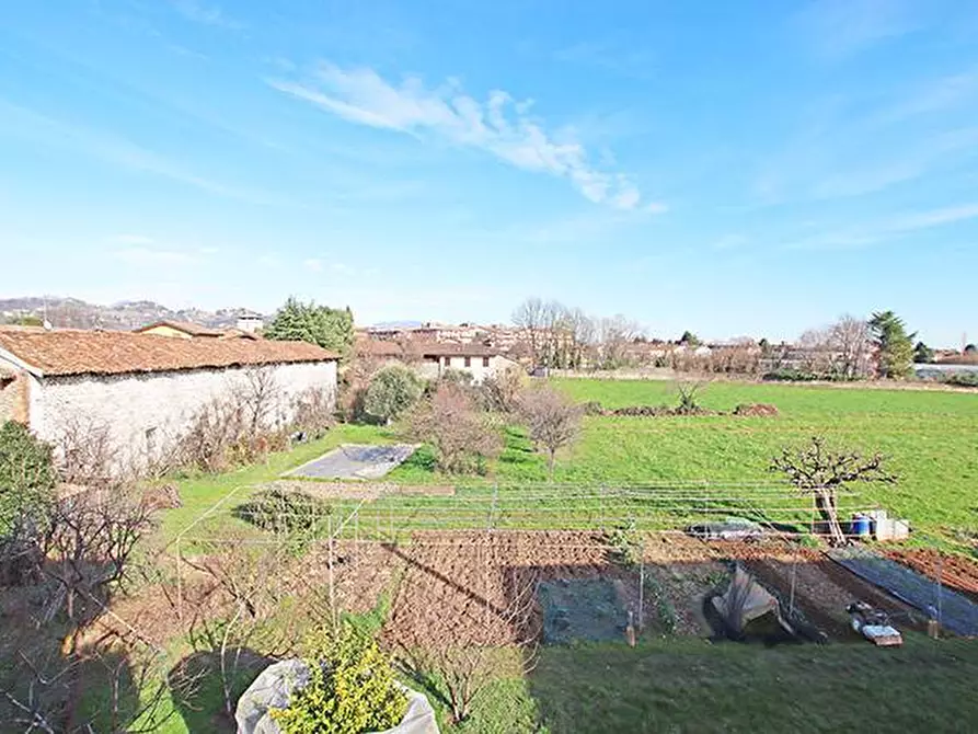 Immagine 11 di Villa in vendita  in via Santo Jesus 7 a Curno