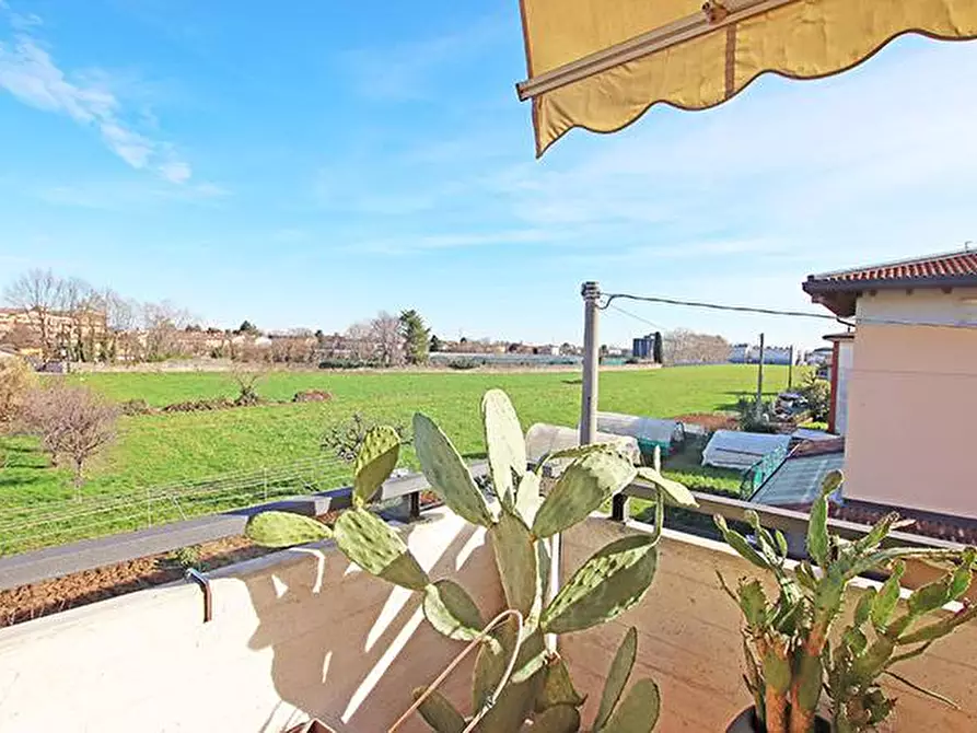 Immagine 12 di Villa in vendita  in via Santo Jesus 7 a Curno