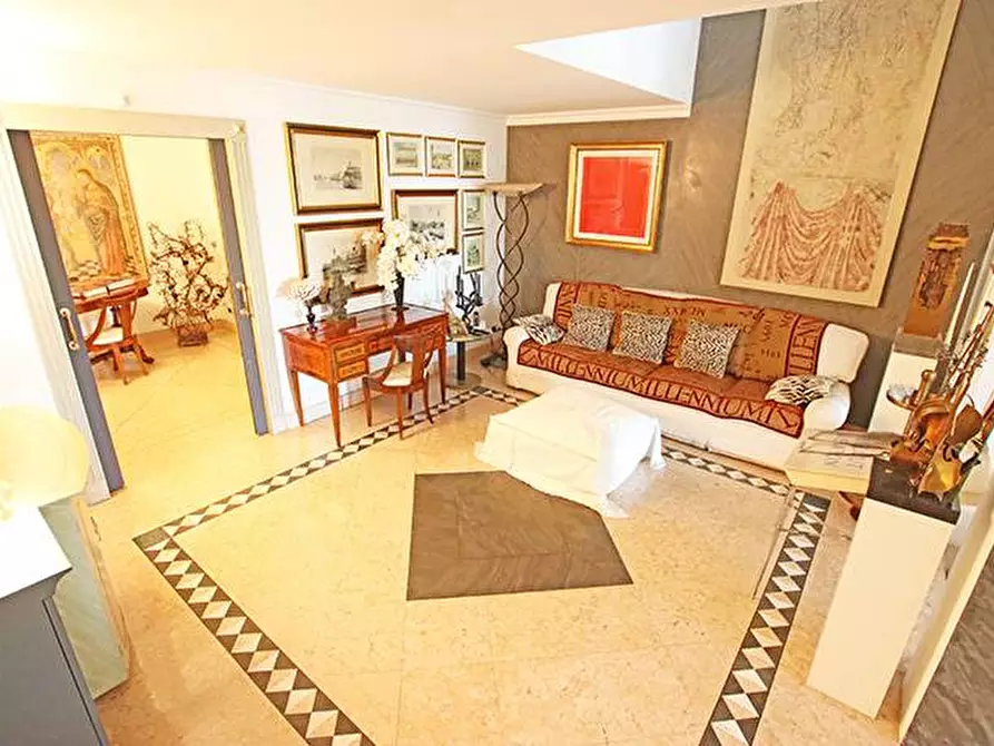 Immagine 9 di Casa indipendente in vendita  in viale Vittorio emanuele a Bergamo