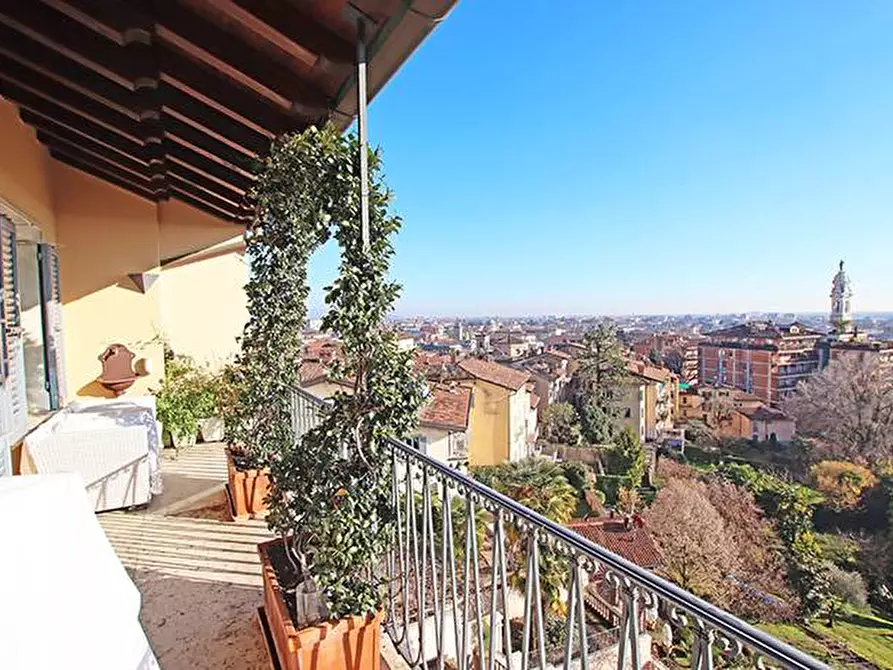 Immagine 16 di Casa indipendente in vendita  in viale Vittorio emanuele a Bergamo