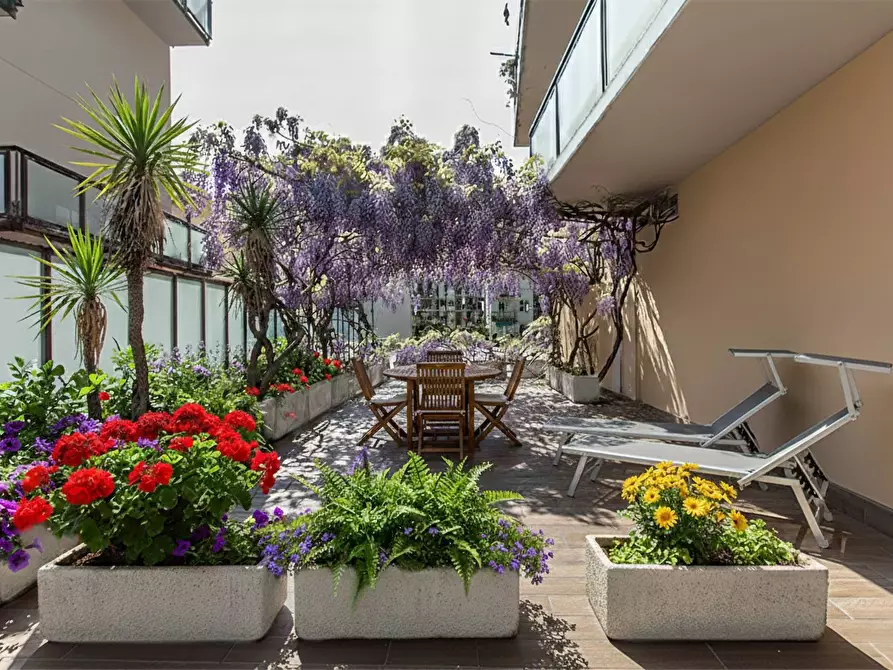 Immagine 7 di Appartamento in vendita  in via statuto 18 a Bergamo