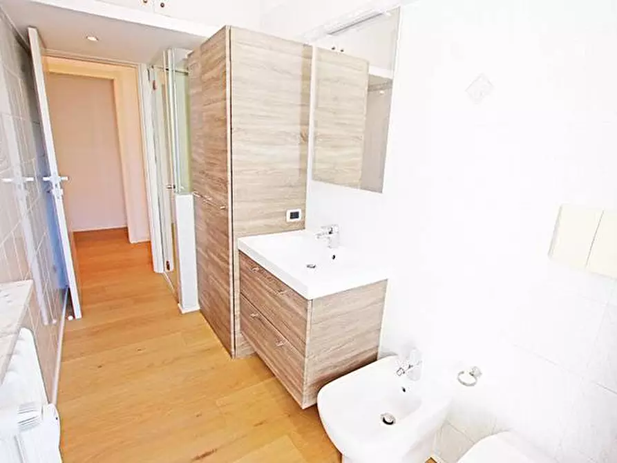 Immagine 33 di Appartamento in vendita  in via statuto 18 a Bergamo