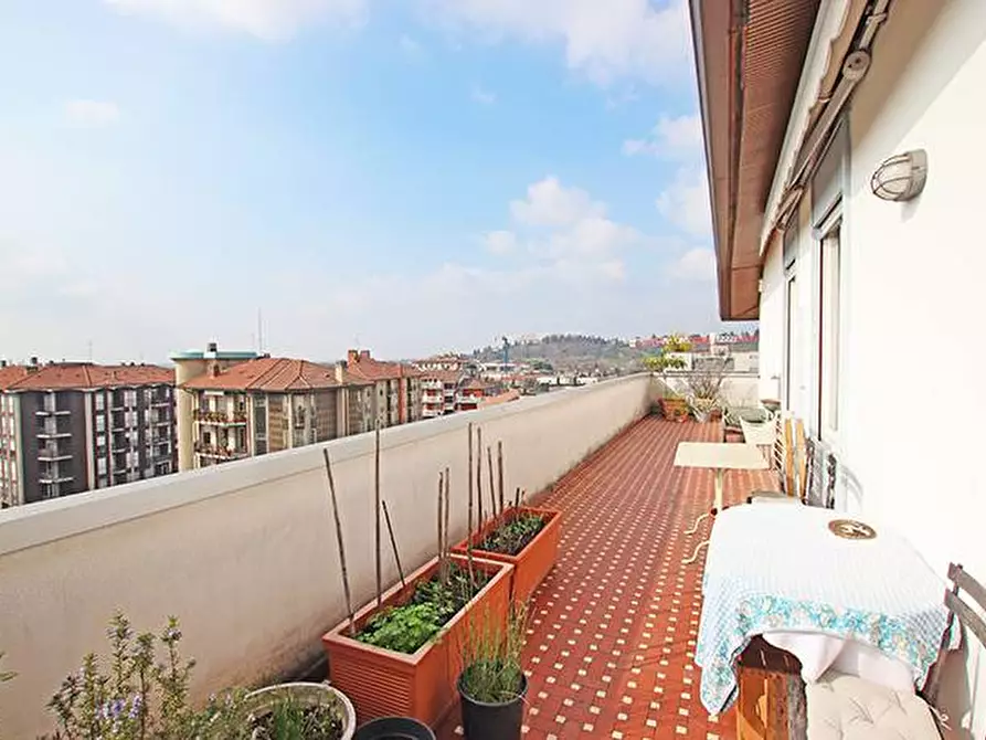 Immagine 13 di Attico in vendita  in via panseri a Bergamo