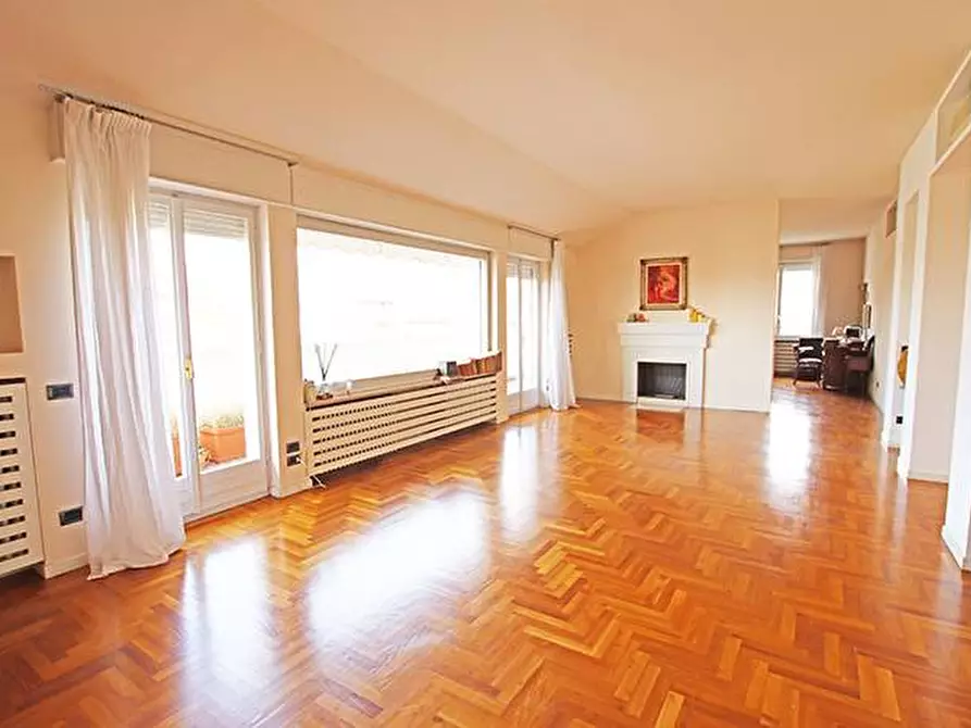 Immagine 18 di Attico in vendita  in via panseri a Bergamo