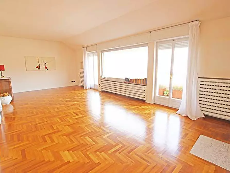 Immagine 20 di Attico in vendita  in via panseri a Bergamo