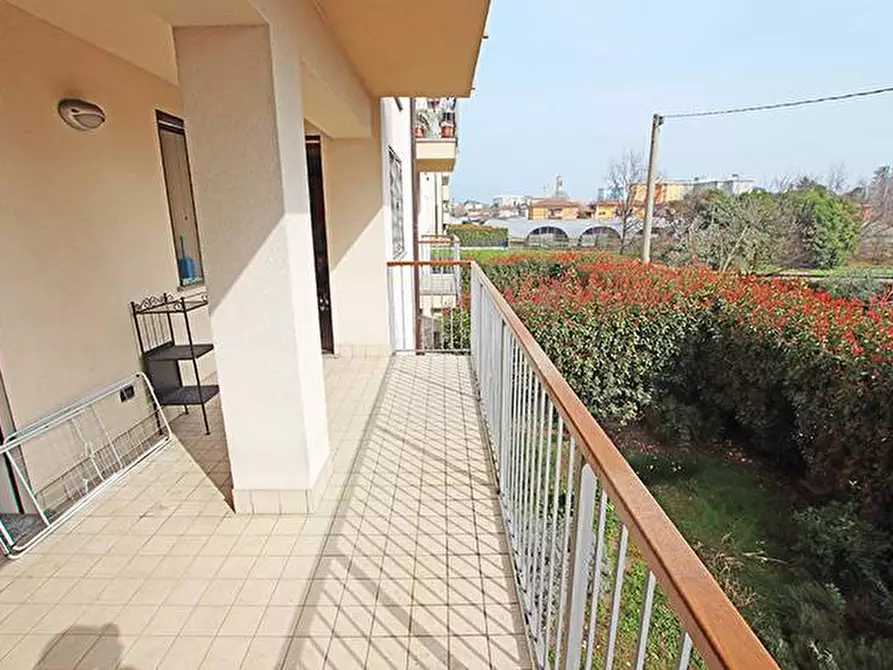 Immagine 3 di Appartamento in vendita  in via Guerrazzi a Bergamo