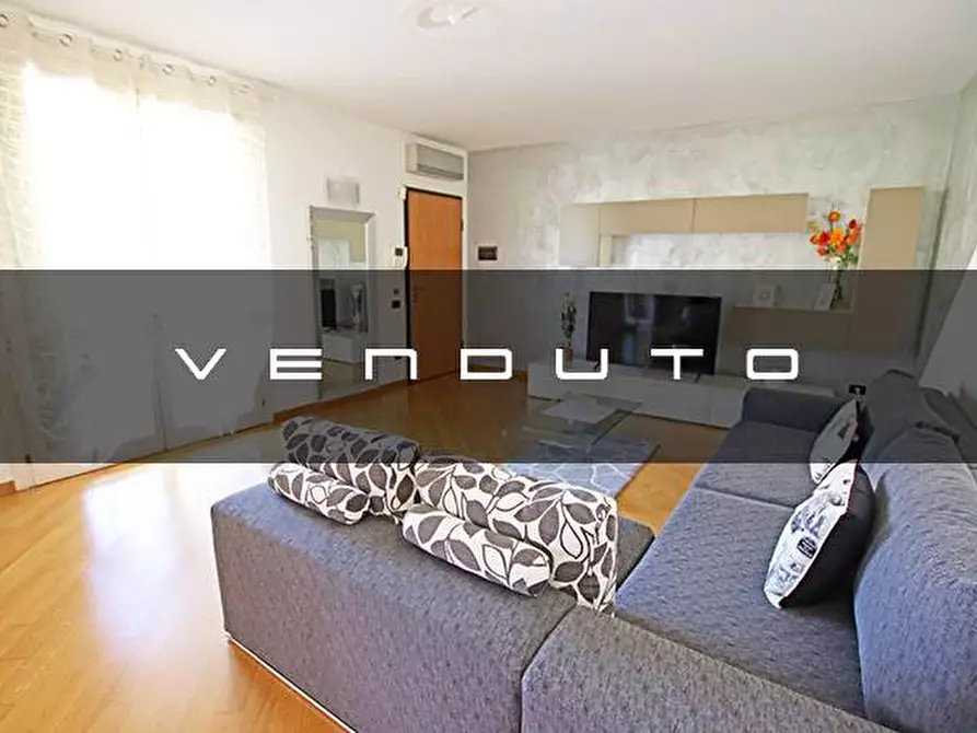 Immagine 1 di Appartamento in vendita  in via locatelli a Calcinate