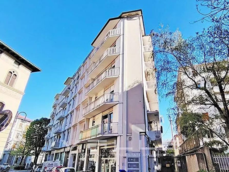 Immagine 3 di Appartamento in vendita  in via San Benedetto a Bergamo