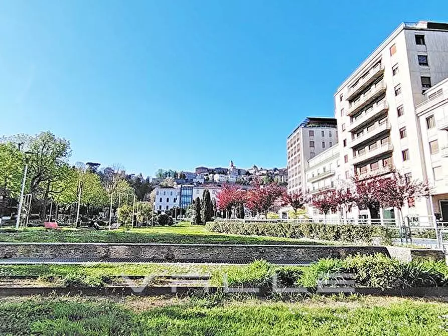 Immagine 4 di Appartamento in vendita  in via San Benedetto a Bergamo