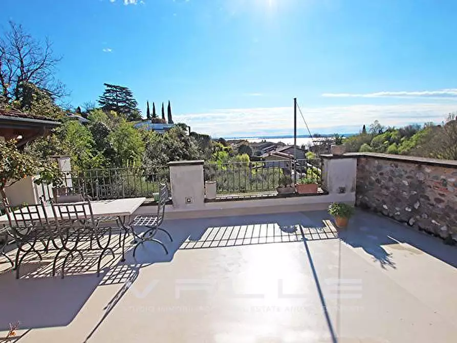 Immagine 2 di Attico in vendita  in via monte a Padenghe Sul Garda