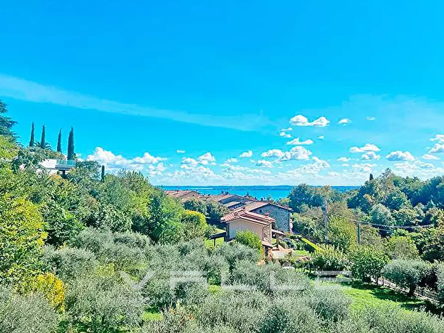 Immagine 11 di Attico in vendita  in via monte a Padenghe Sul Garda