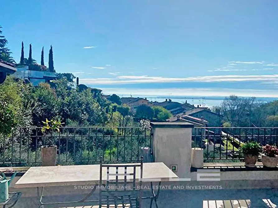 Immagine 13 di Attico in vendita  in via monte a Padenghe Sul Garda