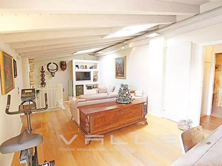 Immagine 18 di Attico in vendita  in via monte a Padenghe Sul Garda