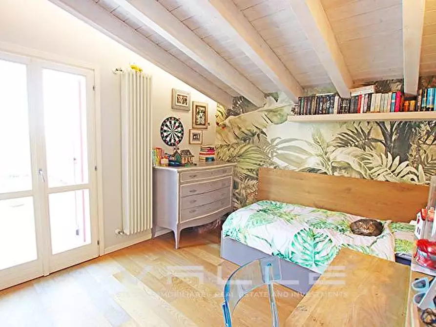 Immagine 27 di Attico in vendita  in via monte a Padenghe Sul Garda