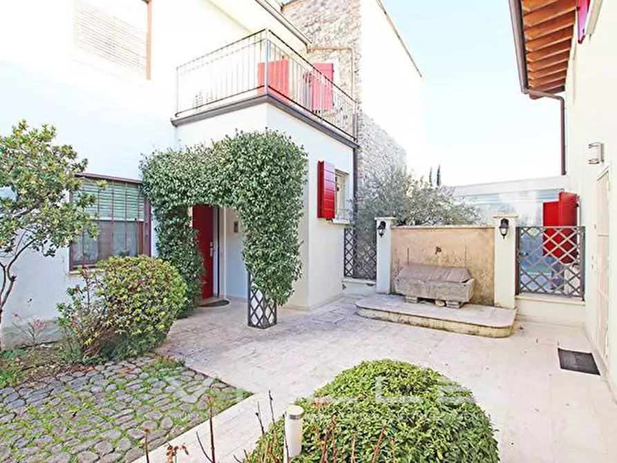 Immagine 36 di Attico in vendita  in via monte a Padenghe Sul Garda