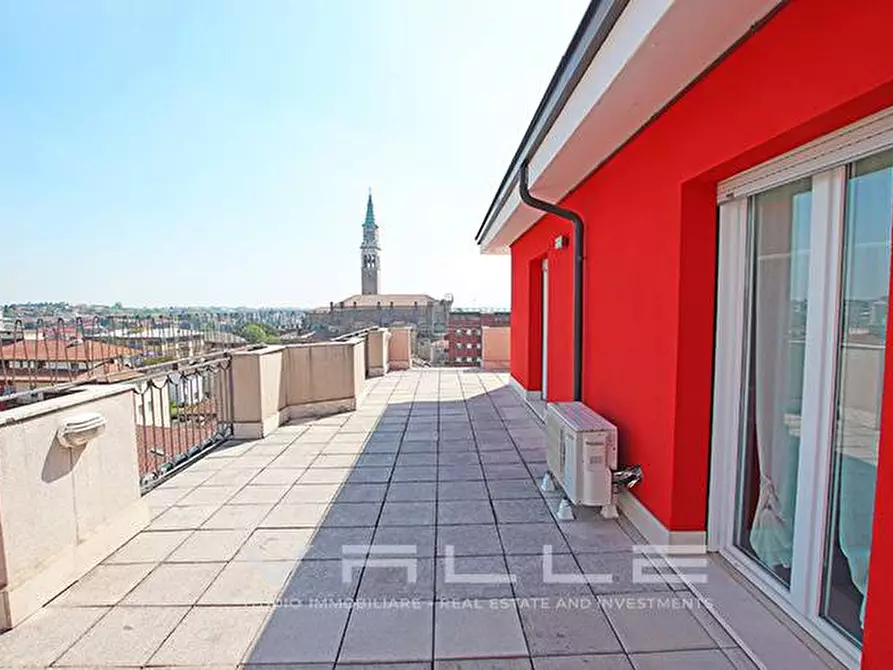 Immagine 2 di Attico in vendita  in via Don Lombardi a Ponte San Pietro