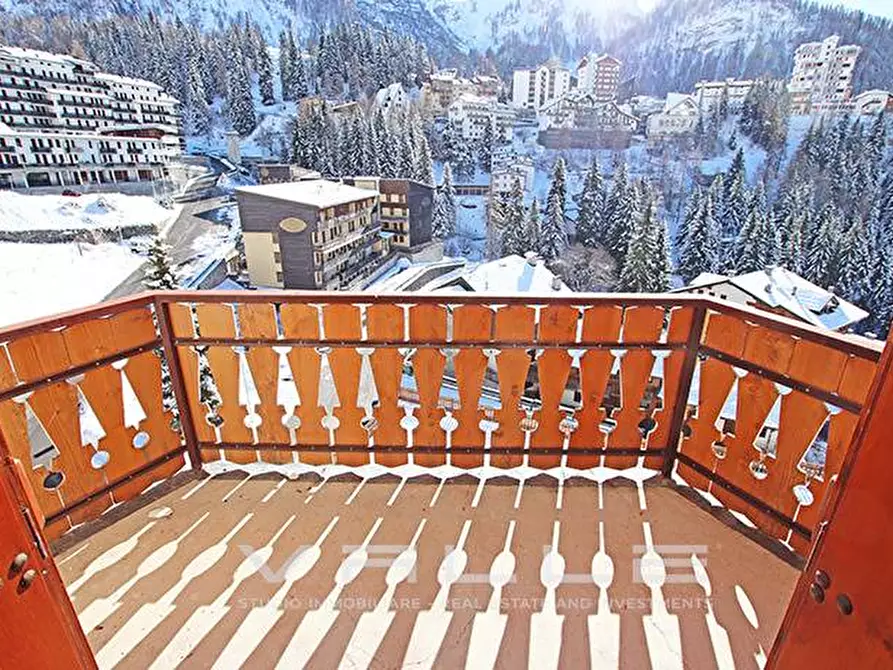 Immagine 4 di Appartamento in vendita  in via Moia 10 a Foppolo