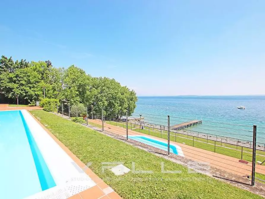 Immagine 2 di Appartamento in vendita  in via mazzini 1 a Padenghe Sul Garda
