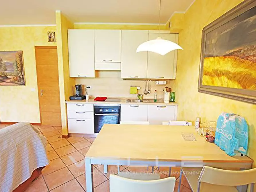 Immagine 27 di Appartamento in vendita  in via mazzini 1 a Padenghe Sul Garda