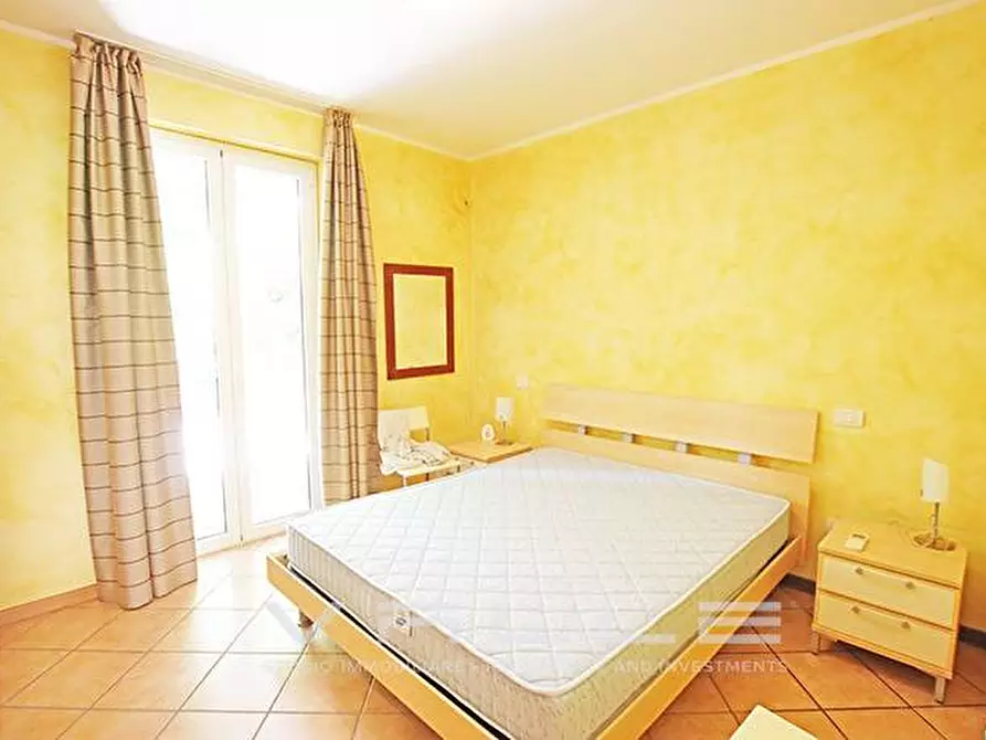 Immagine 29 di Appartamento in vendita  in via mazzini 1 a Padenghe Sul Garda