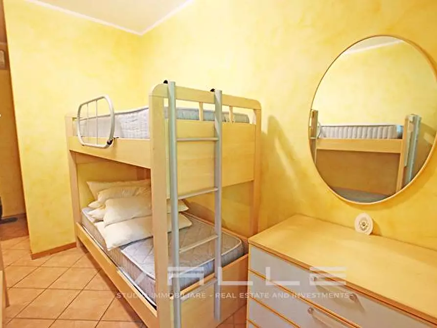 Immagine 32 di Appartamento in vendita  in via mazzini 1 a Padenghe Sul Garda