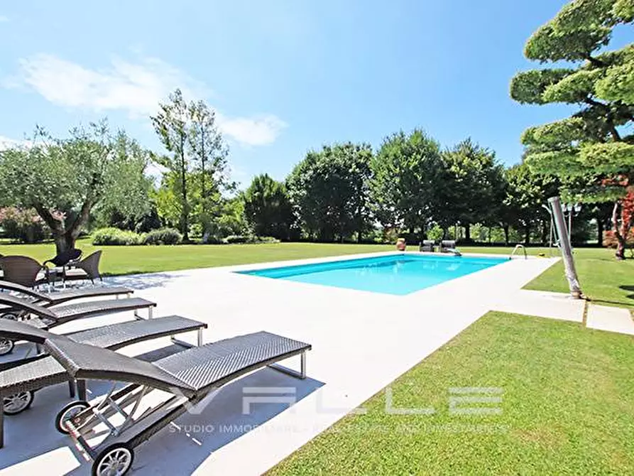 Immagine 5 di Villa in vendita  in via XXV Aprile a Dalmine
