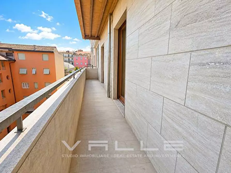 Immagine 2 di Appartamento in vendita  in Via Guglielmo D'alzano a Bergamo
