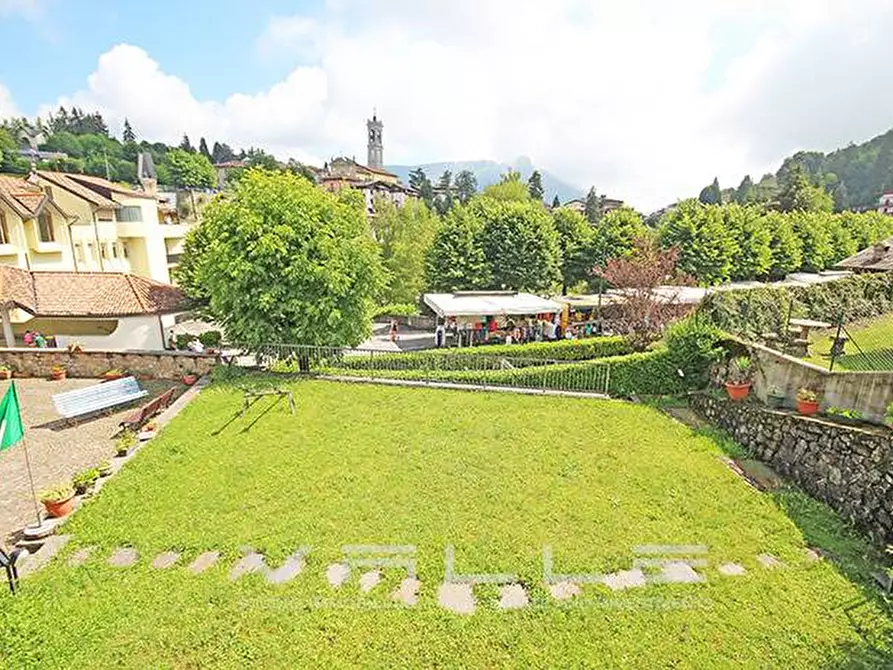 Immagine 13 di Villa in vendita  in via Vulcano a Ardesio