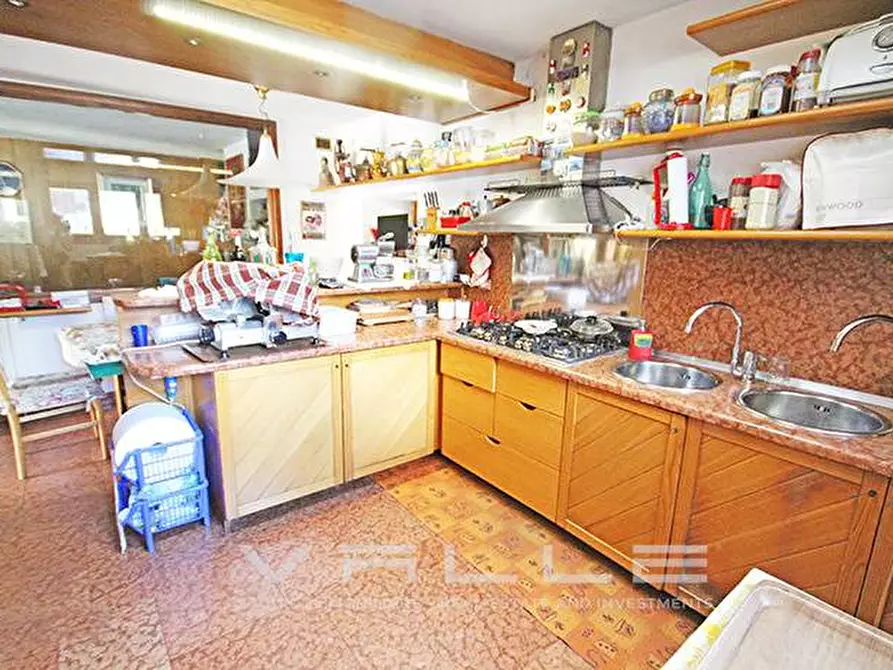 Immagine 25 di Villa in vendita  in via Vulcano a Ardesio