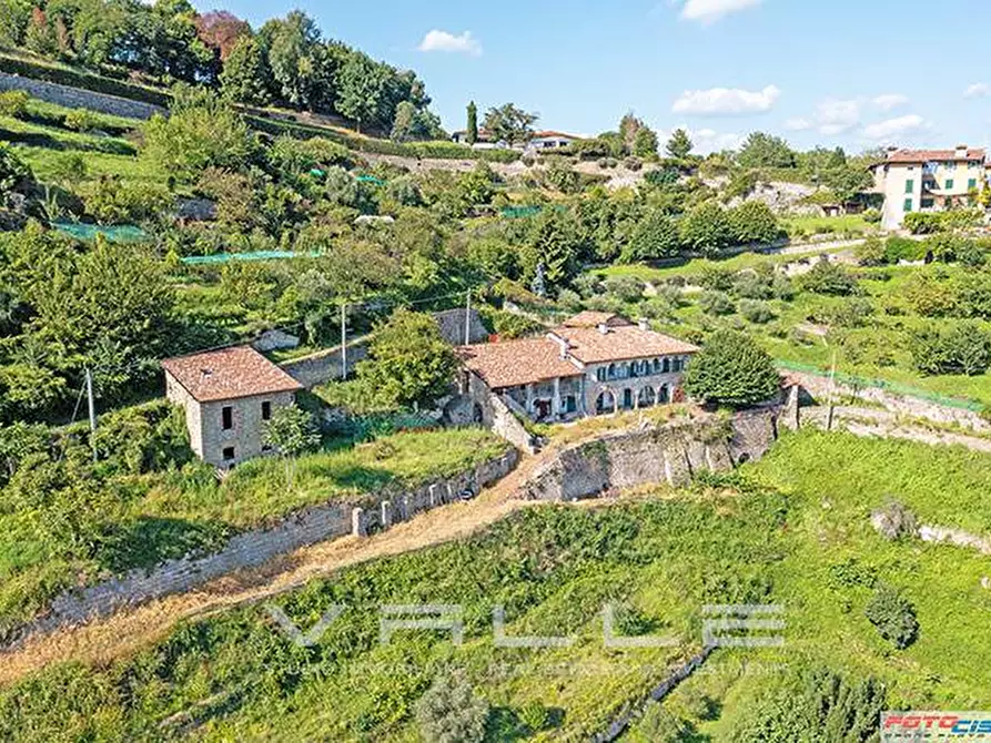 Immagine 2 di Villa in vendita  in via San Sebastiano a Bergamo