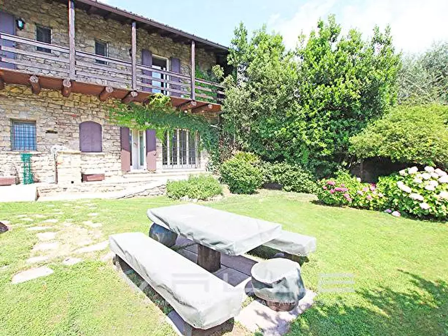 Immagine 10 di Casa indipendente in vendita  in via borgo canale a Bergamo