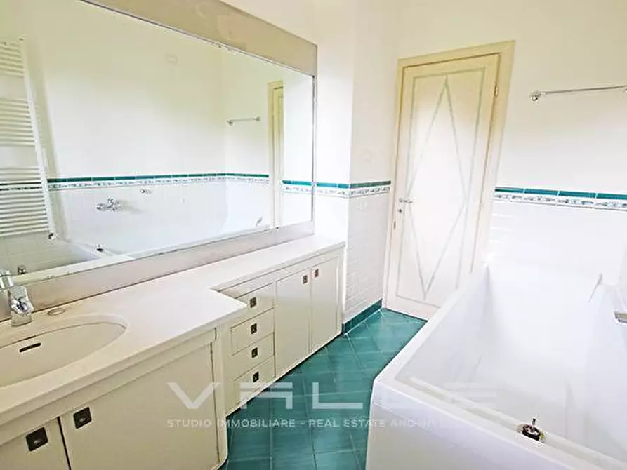Immagine 41 di Casa indipendente in vendita  in via borgo canale a Bergamo